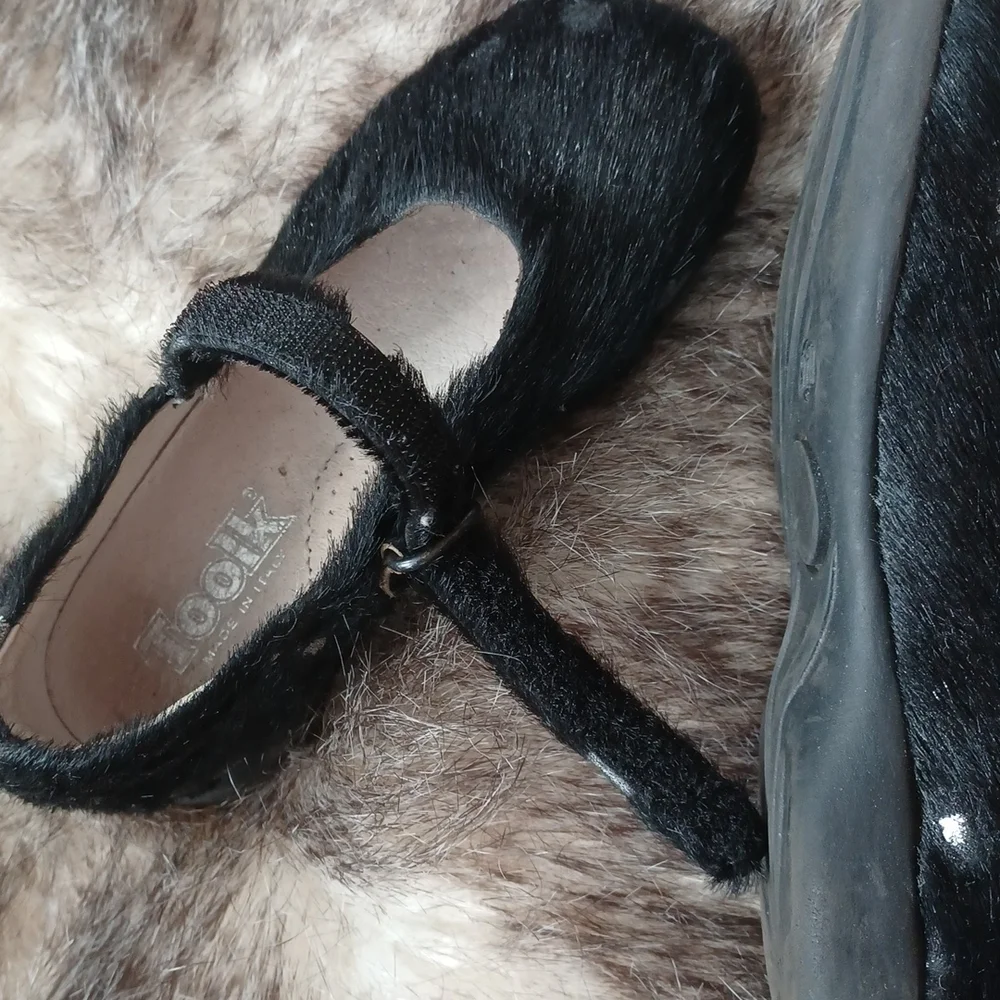 Kids real fur dress shoes
